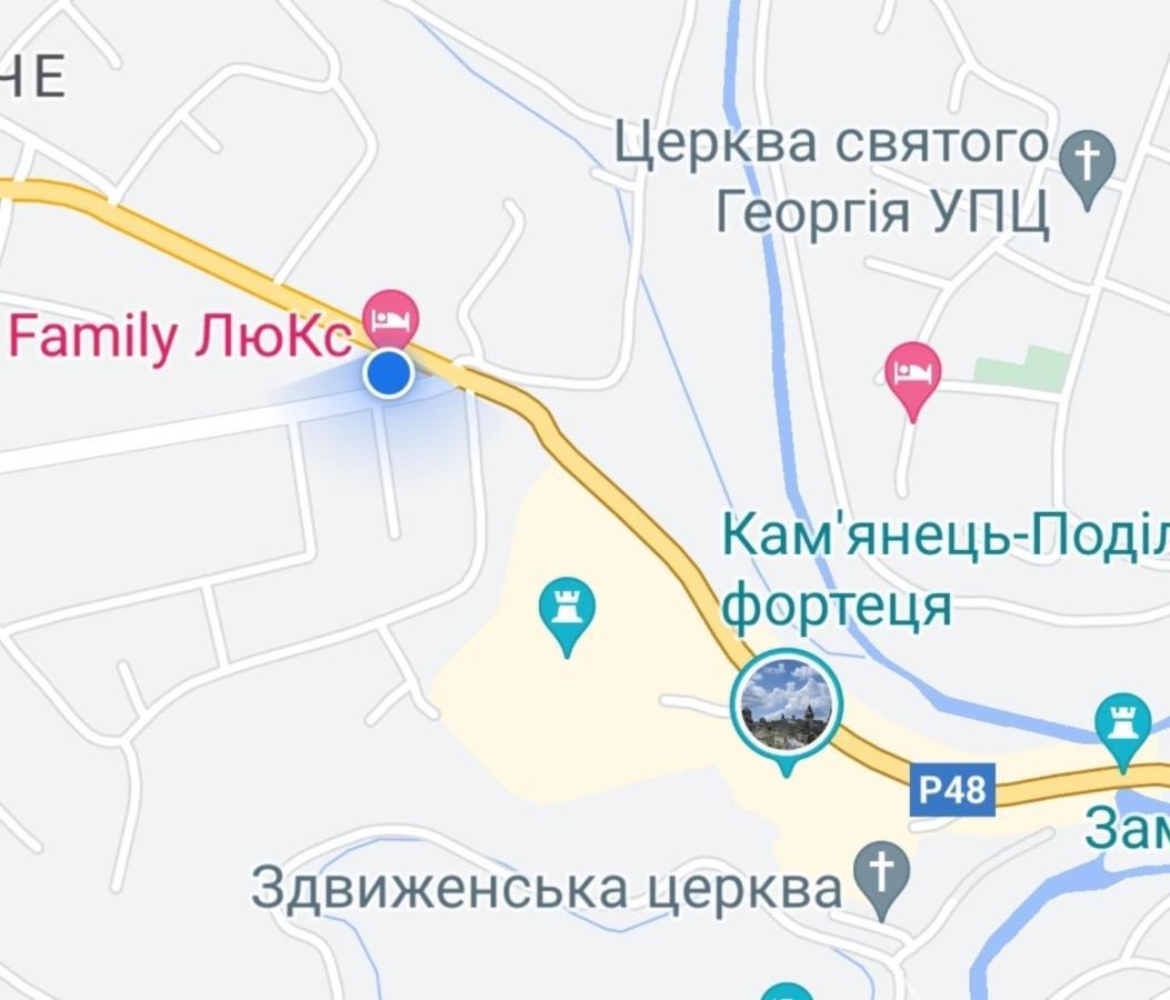 Family Люкс Aparthotel คาเมียเนตส์-โปดิลสกี ภายนอก รูปภาพ
